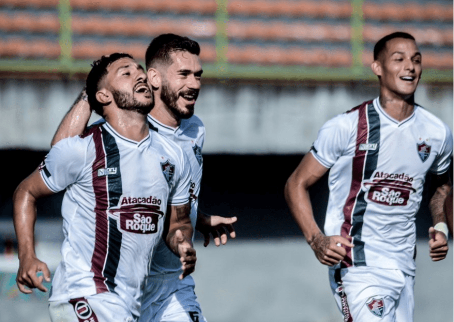 Fluminense de Feira larga na frente da disputa pelo acesso