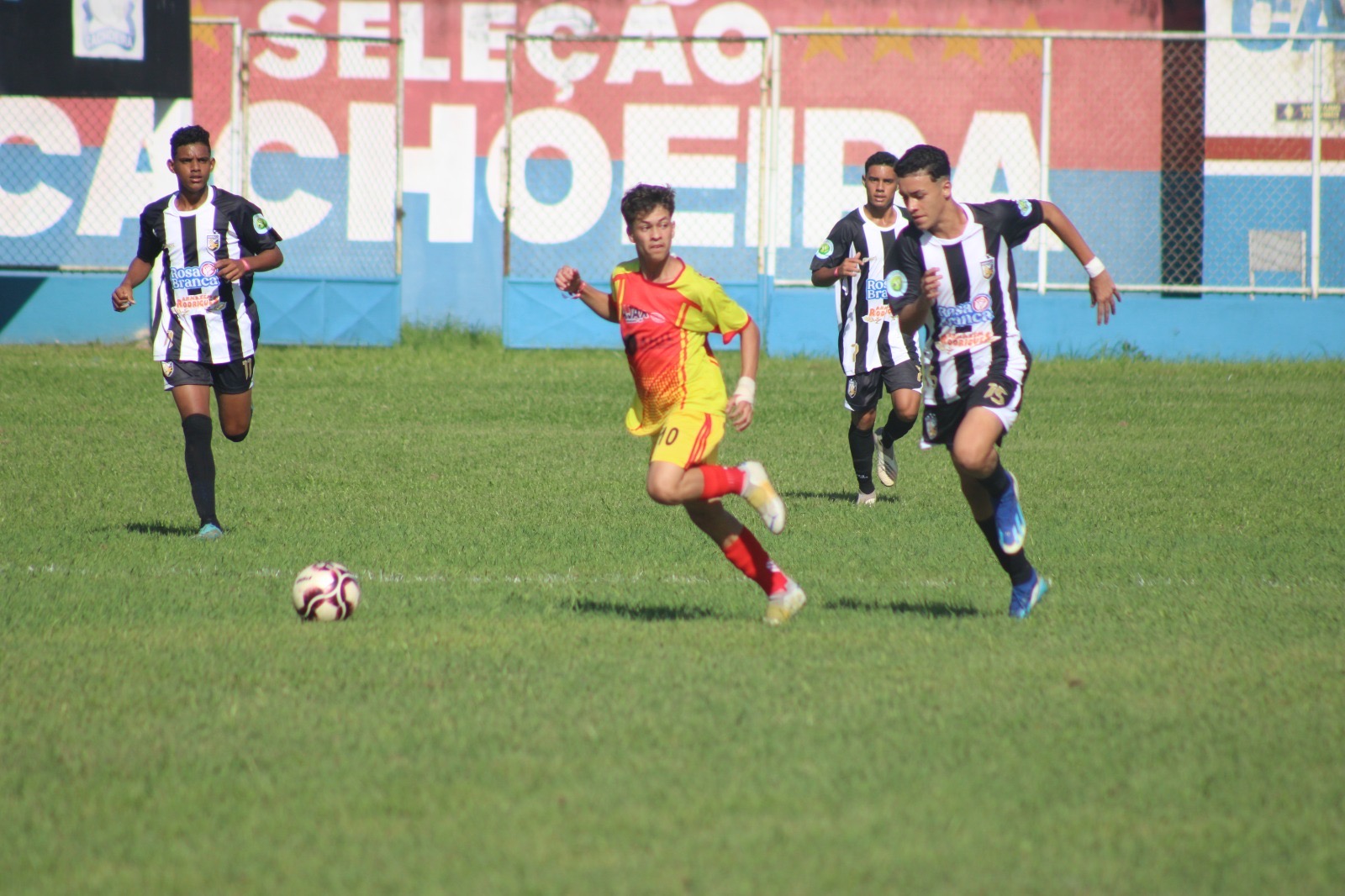 Fase nacional da Copa 2 de Julho Sub-15 iniciou nesta terça (2) com 16 partidas