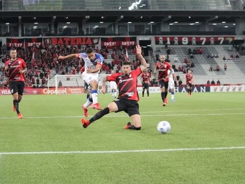 Imagem do post Bahia não vence o Athlético-PR desde 2021; relembre