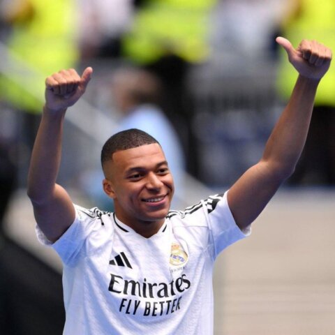 Imagem do post Mbappé é apresentado no Real Madrid e diz: “Sou um garoto feliz hoje”
