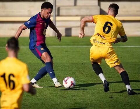Imagem do post Al-Hilal faz proposta para Vitor Roque que vive impasse no Barcelona