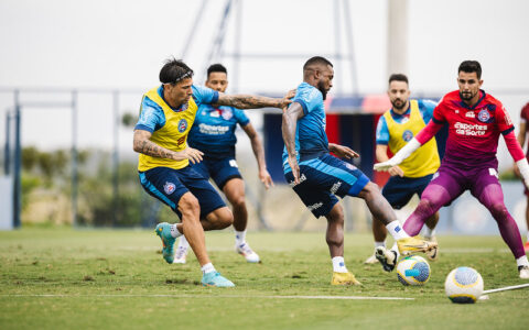 Imagem do post Atacante e lateral não treinam novamente e devem ser desfalques contra o Botafogo