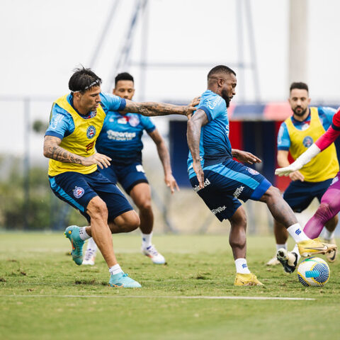 Imagem do post Atacante e lateral não treinam novamente e devem ser desfalques contra o Botafogo
