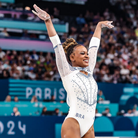 Imagem do post Rebeca Andrade é prata no salto e iguala Torben e Scheidt com cinco medalhas olímpicas