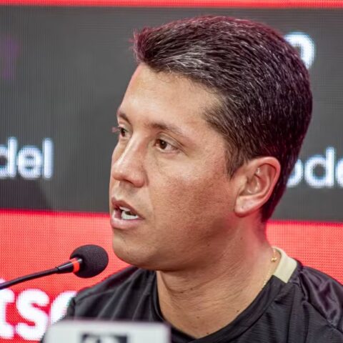 Imagem do post “Faltou foi o gol”, diz Carpini após derrota para o Vasco no Barradão