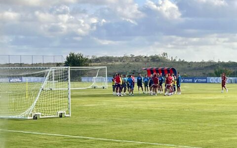 Imagem do post Biel e Cauly são poupados do 1º treinamento da semana; Rezende fica na transição
