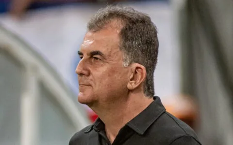 Imagem do post Mota projeta pontuação do Vitória, admite erros e promete reformulação no elenco