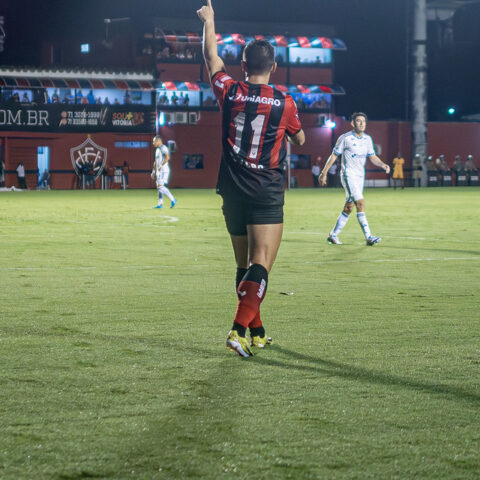 Imagem do post Vitória acerta a renovação de contrato do atacante Osvaldo