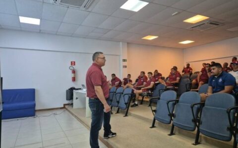 Imagem do post Técnicos da base do Bahia recebem palestra no Programa de Formação Continuada
