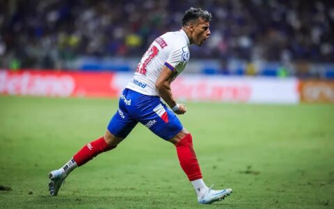 Imagem do post Reserva de Lucho: Saiba quantos minutos em campo uruguaio precisa para fazer um gol