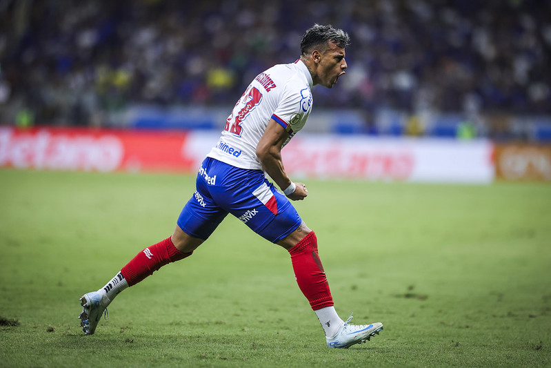 Lucho fala sobre titularidade e projeta partida contra o São Paulo