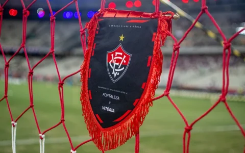 Imagem do post Vitória emite nota repudiando falas do empresário de Lucas Esteves