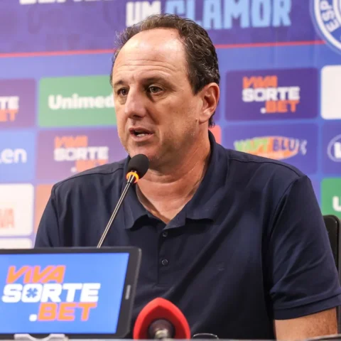 Imagem do post Rogério Ceni evita falar sobre BaVi e prega foco na Libertadores