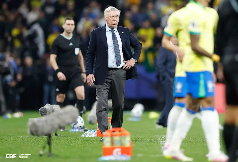 Ancelotti destaca atuação de Casemiro e fala sobre retorno de Neymar