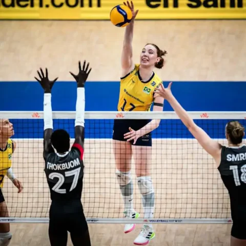 Imagem do post Seleção feminina de vôlei sofre, mas bate Canadá na Liga das Nações