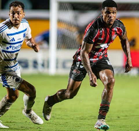 Imagem do post Jogador do Vitória sofre fratura grave e pode não voltar em 2025