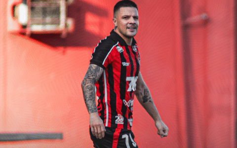 Imagem do artigo Vitória bate o Red Bull Bragantino e escapa da zona de rebaixamento