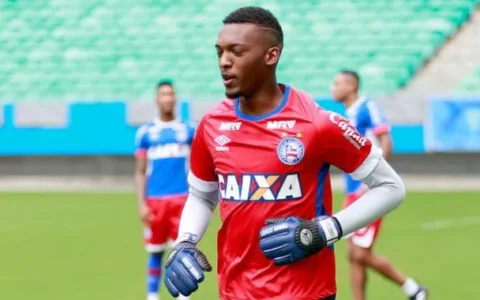 Imagem do artigo Racismo no futebol baiano: Goleiro do Bahia de Feira é alvo de ataques e FBF repudia ação