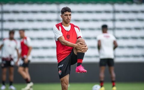 Imagem do artigo Vitória renova contrato com atacante até o final de 2026