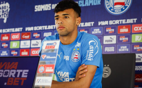 Imagem do artigo “Tenho que me adaptar”, diz Lucho sobre jogar de centroavante no Bahia