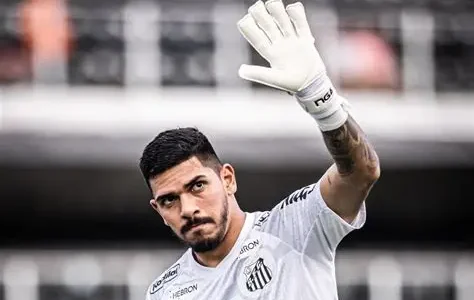 Imagem do artigo Saiba os moldes da negociação do Bahia com o Santos para a contratação do goleiro João Paulo