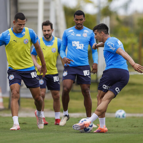 Imagem do artigo Com David Duarte em campo, elenco do Bahia se reapresenta