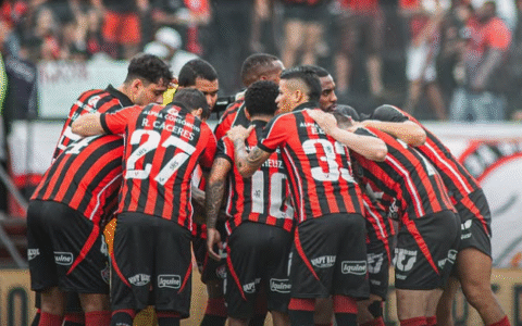 Imagem do artigo Vitória perde para o Fluminense no Barradão e segue na zona