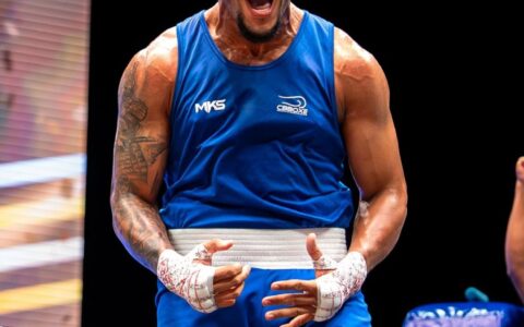 Imagem do artigo Baiano Samurai faz história: vence vice-campeão olímpico e vai à final do Mundial de Boxe