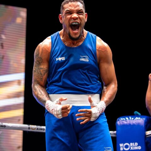 Imagem do artigo Baiano Samurai faz história: vence vice-campeão olímpico e vai à final do Mundial de Boxe