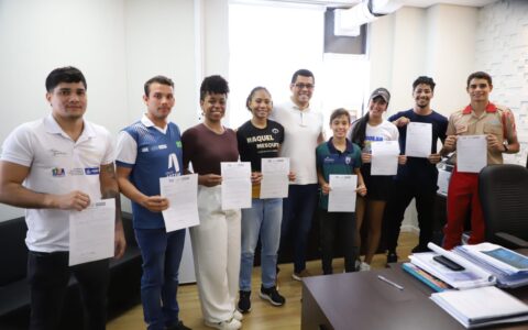 Imagem do post Prefeitura formaliza 11 novos termos de compromisso com atletas pelo programa Viva Esporte
