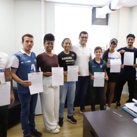 Imagem do post Prefeitura formaliza 11 novos termos de compromisso com atletas pelo programa Viva Esporte