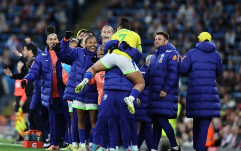 Imagem do artigo Com uma a menos, Seleção Brasileira Feminina vence a Inglaterra em Manchester