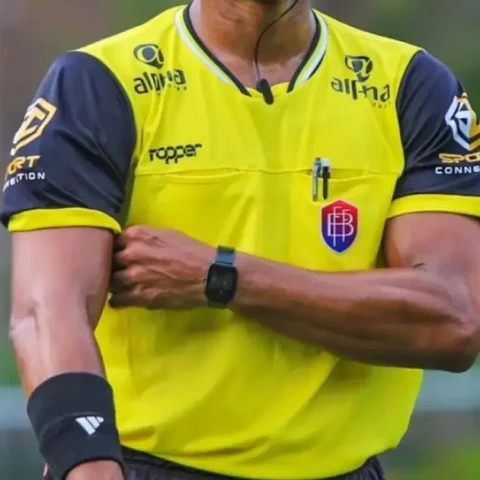 Imagem do artigo Futebol Turco em crise: 17 árbitros presos por apostas
