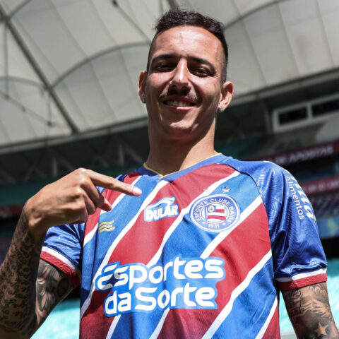 Imagem do artigo Inter tenta repatriar lateral do Bahia e negociação pode envolver troca de jogadores