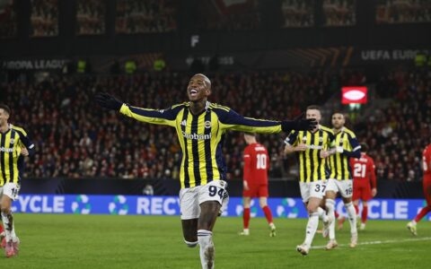 Imagem do artigo Talisca destrói na Europa League: hat-trick perfeito e noite histórica na Noruega