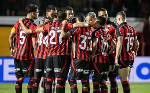 Imagem do artigo Vitória pode garantir permanência na Série A hoje: veja combinação de resultados que salva o Leão