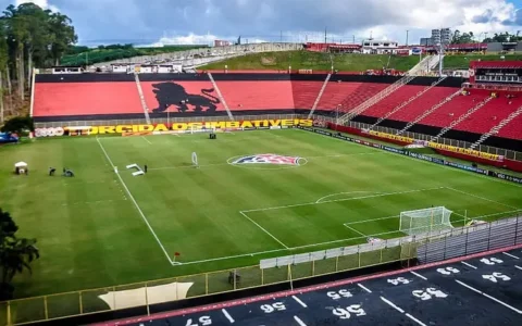 Imagem do artigo Vitória agita o mercado: zagueiro se despede, volante fica e novos reforços ganham força para 2026