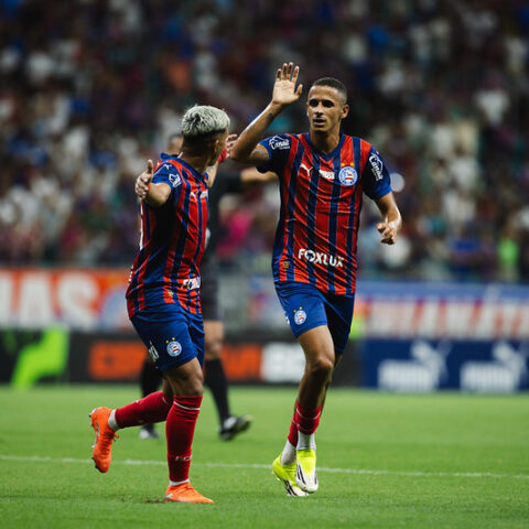 Imagem do artigo Com show do time titular, Bahia atropela o Barcelona e segue 100% no Baianão
