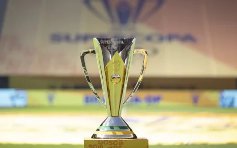 Imagem do artigo CBF aumenta premiação para Flamengo e Corinthians na Supercopa