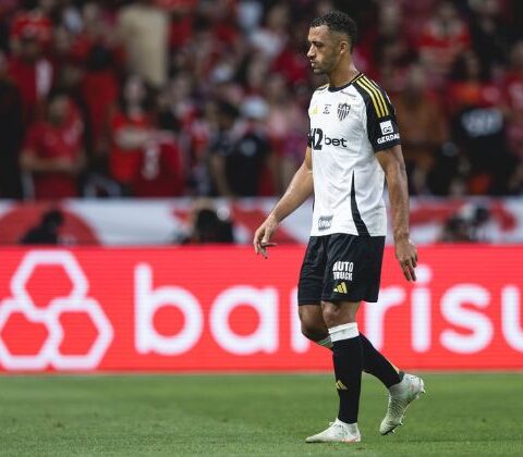 Imagem do artigo Atlético-MG se antecipa ao Bahia e confirma permanência de Vitor Hugo para 2026