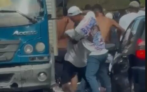 Imagem do artigo Membros da Bamor espancam possível torcedor da TUI