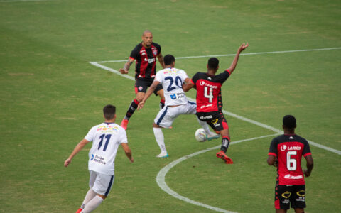 Imagem do artigo Clássico decisivo no Barradão: Vitória pode disparar no G-4 e Bahia de Feira joga contra o risco