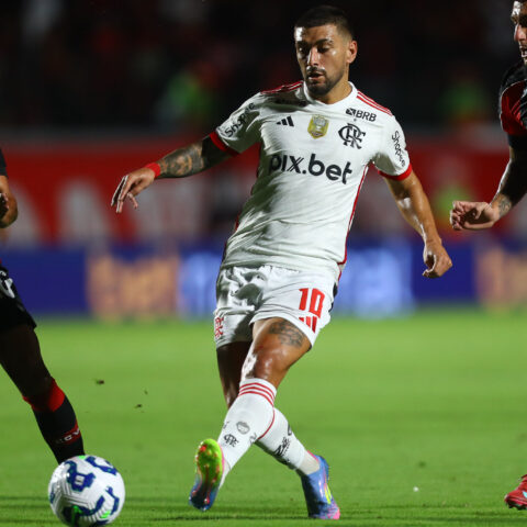 Imagem do artigo Reencontro ou pesadelo? Vitória tenta virar a chave no Barradão contra o Flamengo