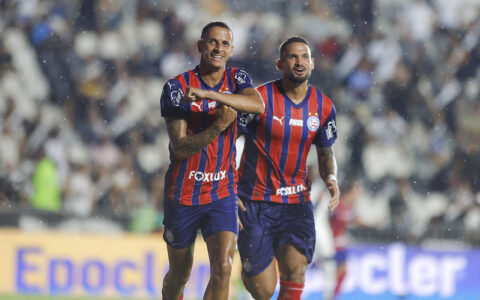 Imagem do artigo Invicto em 2026, Bahia vence o Vasco e sobe para 2º na Série A