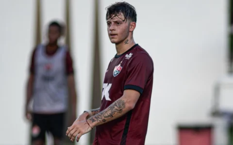 Imagem do artigo Reforço argentino fora do Baianão: Vitória perde opção ofensiva e técnico dispara contra regulamento