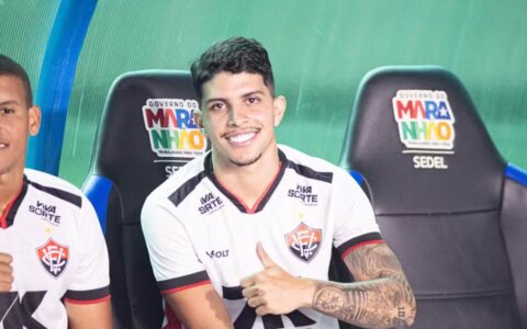 Imagem do artigo Vitória rescinde com Felipe Cardoso e atacante já negocia com rival da Série B