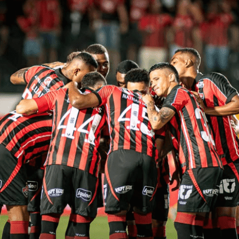 Imagem do artigo Vitória para em Rossi, perde pênalti e deixa pontos em casa
