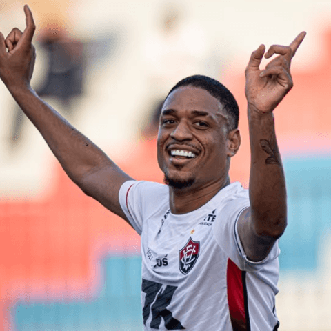 Imagem do artigo Vitória vence Barcelona de Ilhéus e entra no G-4 do Baianão 2026