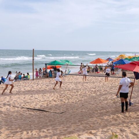 Imagem do artigo Projeto Vou à Praia leva atividades gratuitas para Ipitanga