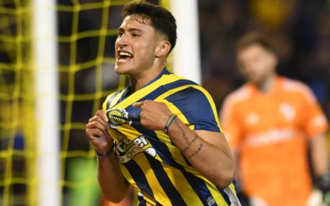 Imagem do artigo Bahia fecha com atacante do Tottenham e define quando reforço argentino chega a Salvador